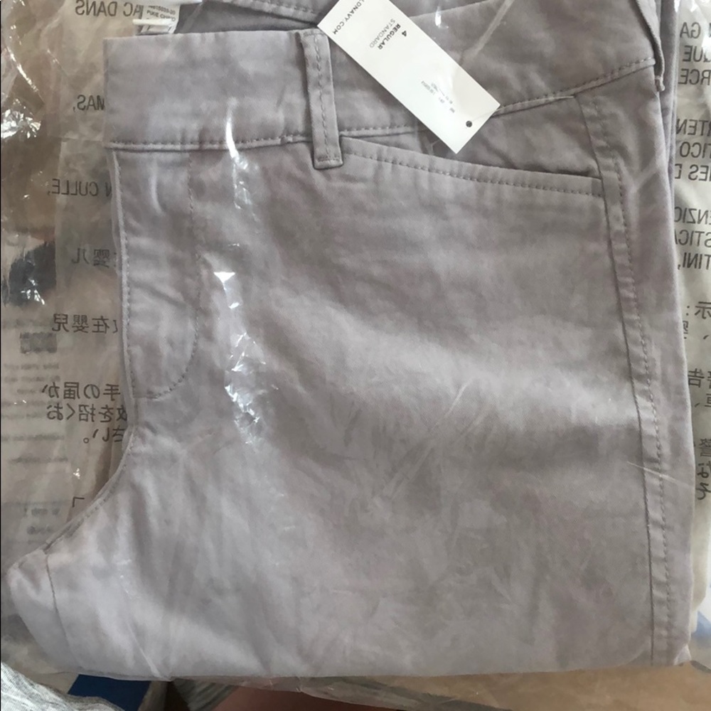 NWT Old Navy Light Gray Pixie Pants